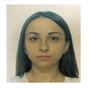 Laureata in Scienze Bancarie ed Assicurative